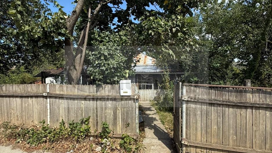 Casă + 2129 mp teren, zonă liniștită, Goruni, Iași – 76.000 euro - Poză 3