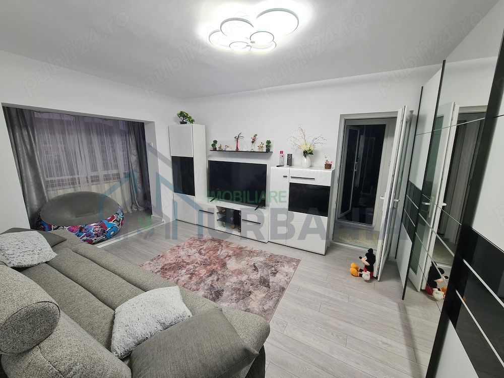 Apartament 3 camere de vânzare, Filiasi, mobilat și utilat, etaj 3 - Poză 5