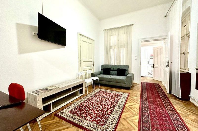 Apartament central, 4 camere - renovat - Poză 9
