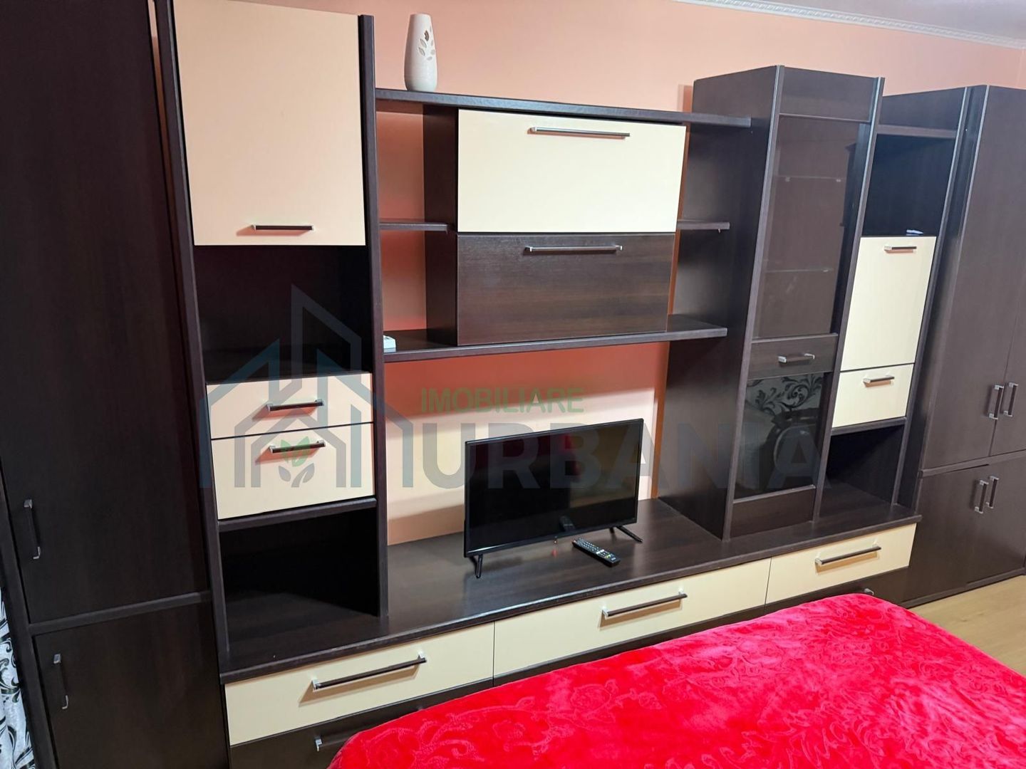 Camera da inchiriat! - Poză 3