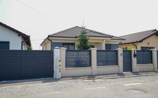 Casa la cheie la intrare in Santandrei - Poză 15