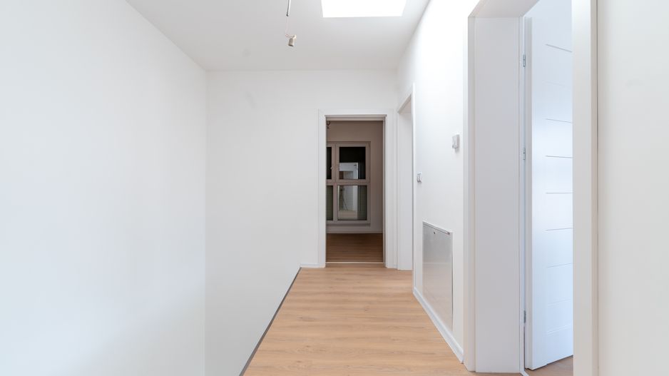 Casă / Vilă cu 5 camere de închiriat în zona Dambul Rotund - Poză 4