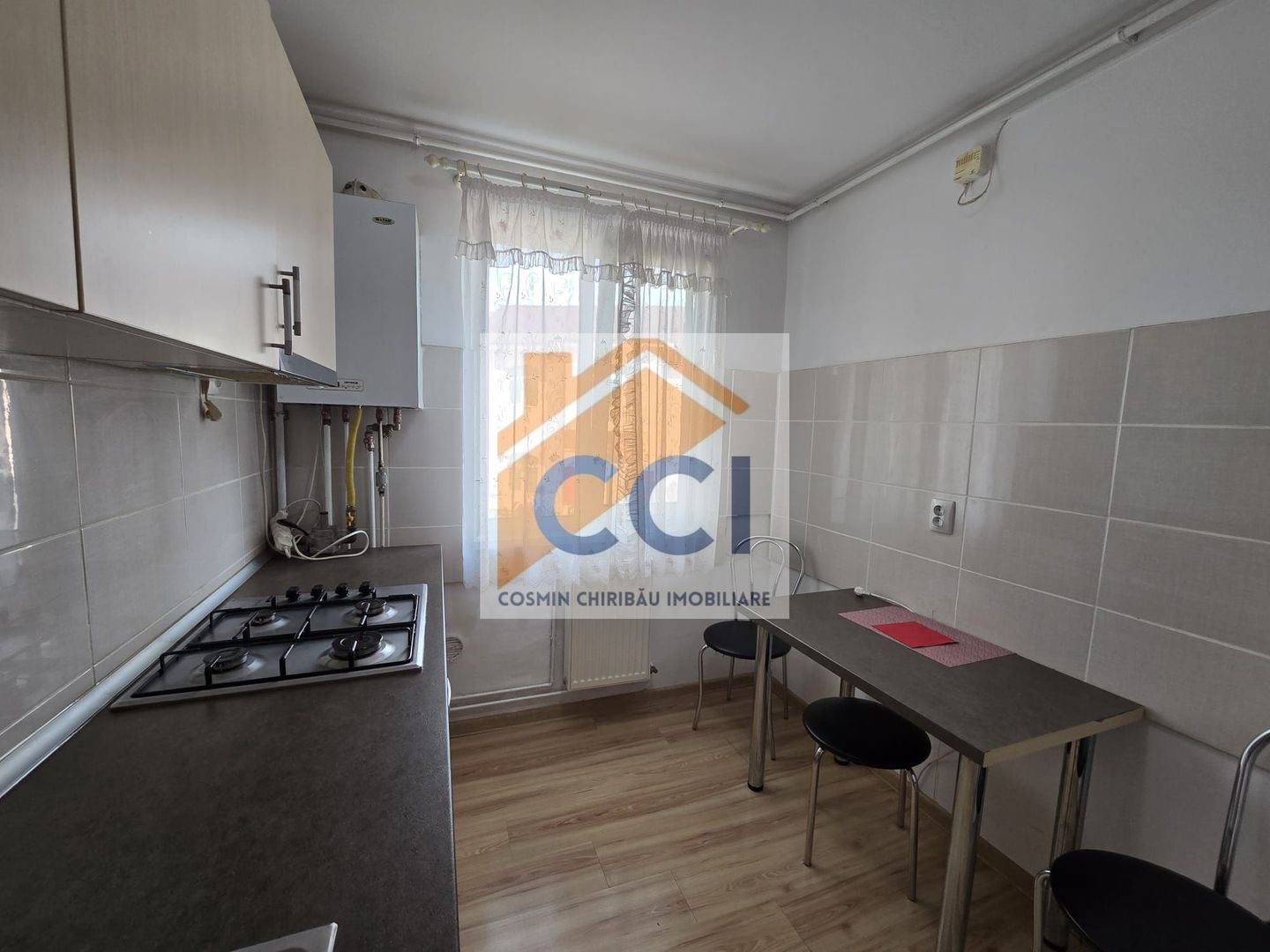 DE VÂNZARE - Apartament cu 2 camere în Bacău - Etaj 1 - Poză 18