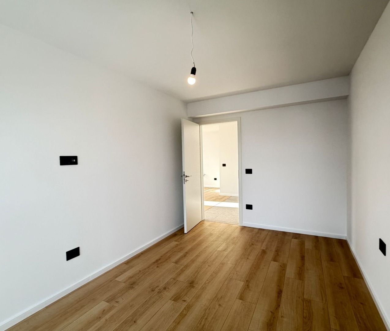 Kasper vânzare apartament de lux 2 camere nelocuit vedere libera spre Tâmpa - Poză 7