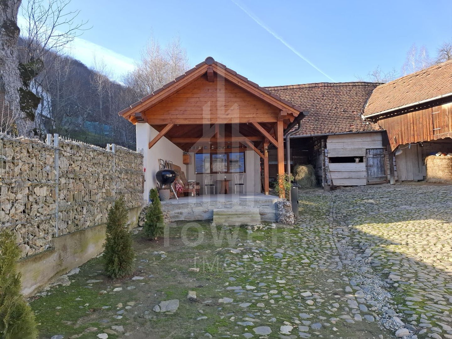 Casa renovata in Fantanele - Poză 5