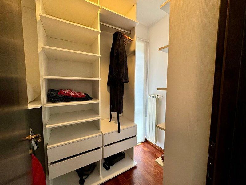 Vila lux de vanzare in cel mai dorit complex din Erou Iancu Nicolae-locatie rara - Poză 21