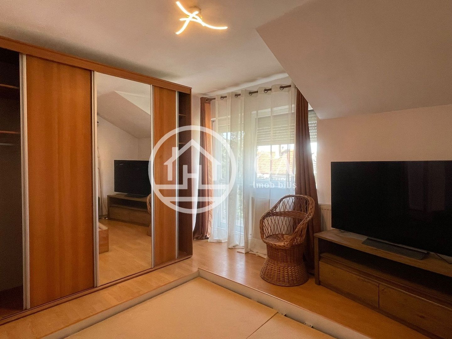 Casă de vanzare cu 4 camere în Sântandrei, Bihor - Poză 12