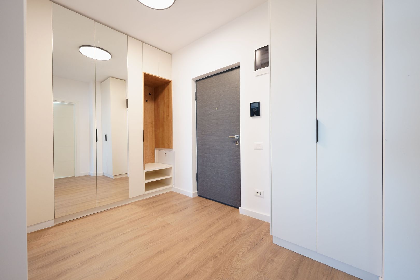 2camere + Parcare, Vedere Panoramica, Smart Lujerului - Poză 12