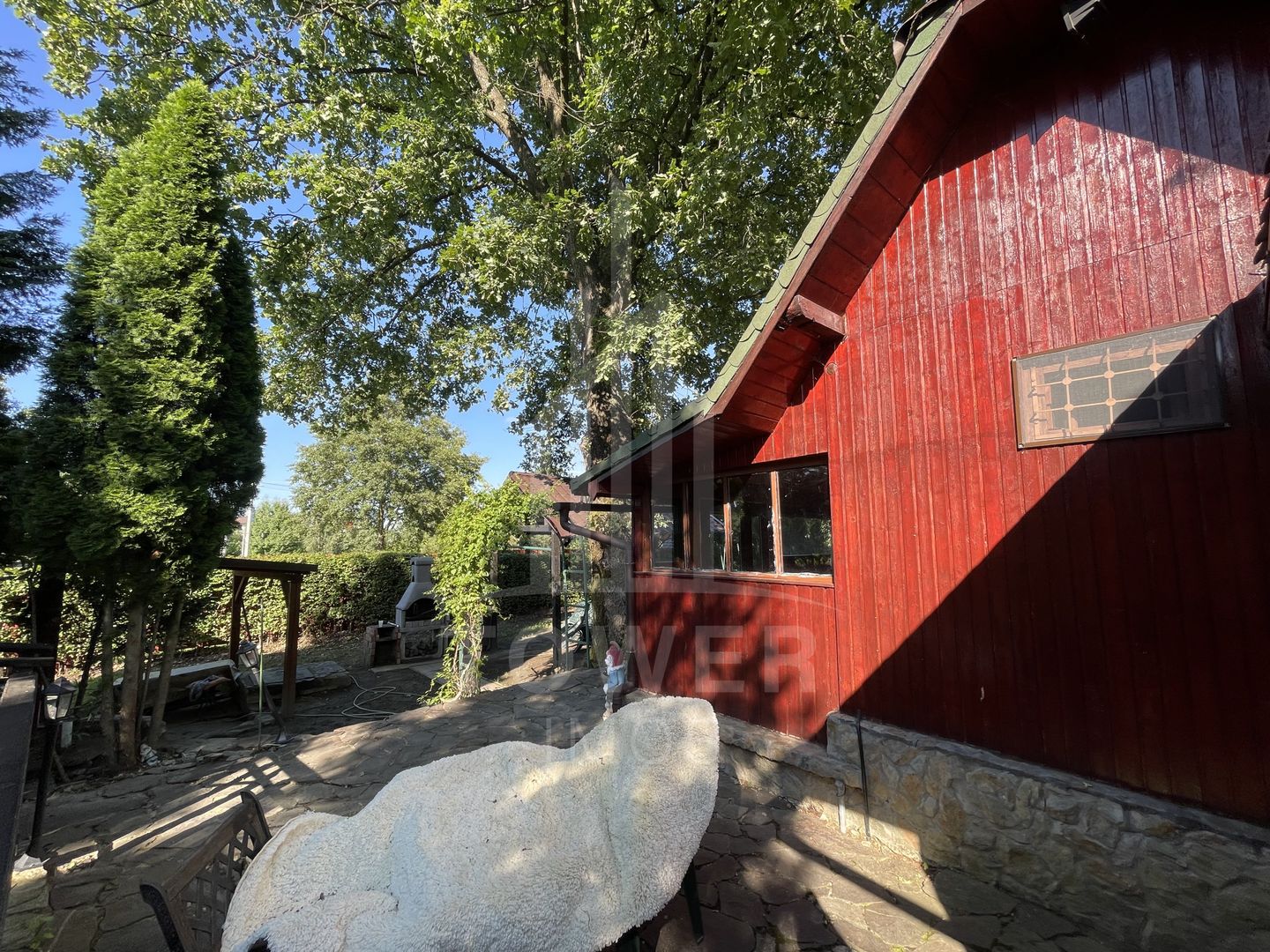 Teren deosebit cu cabană din lemn, Tocile – locație liniștită - Poză 18