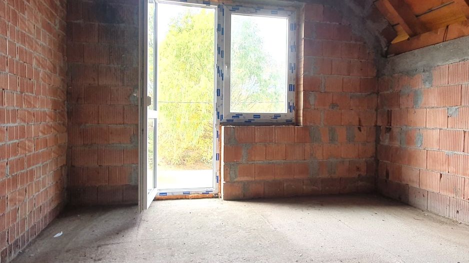 Casă la roșu de vânzare în Hărman, Cartierul Tineretului - Poză 13