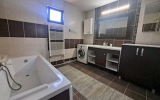 Casa 5 Camere Mangalia,  P+1, curte, loc de parcare - Poză 10