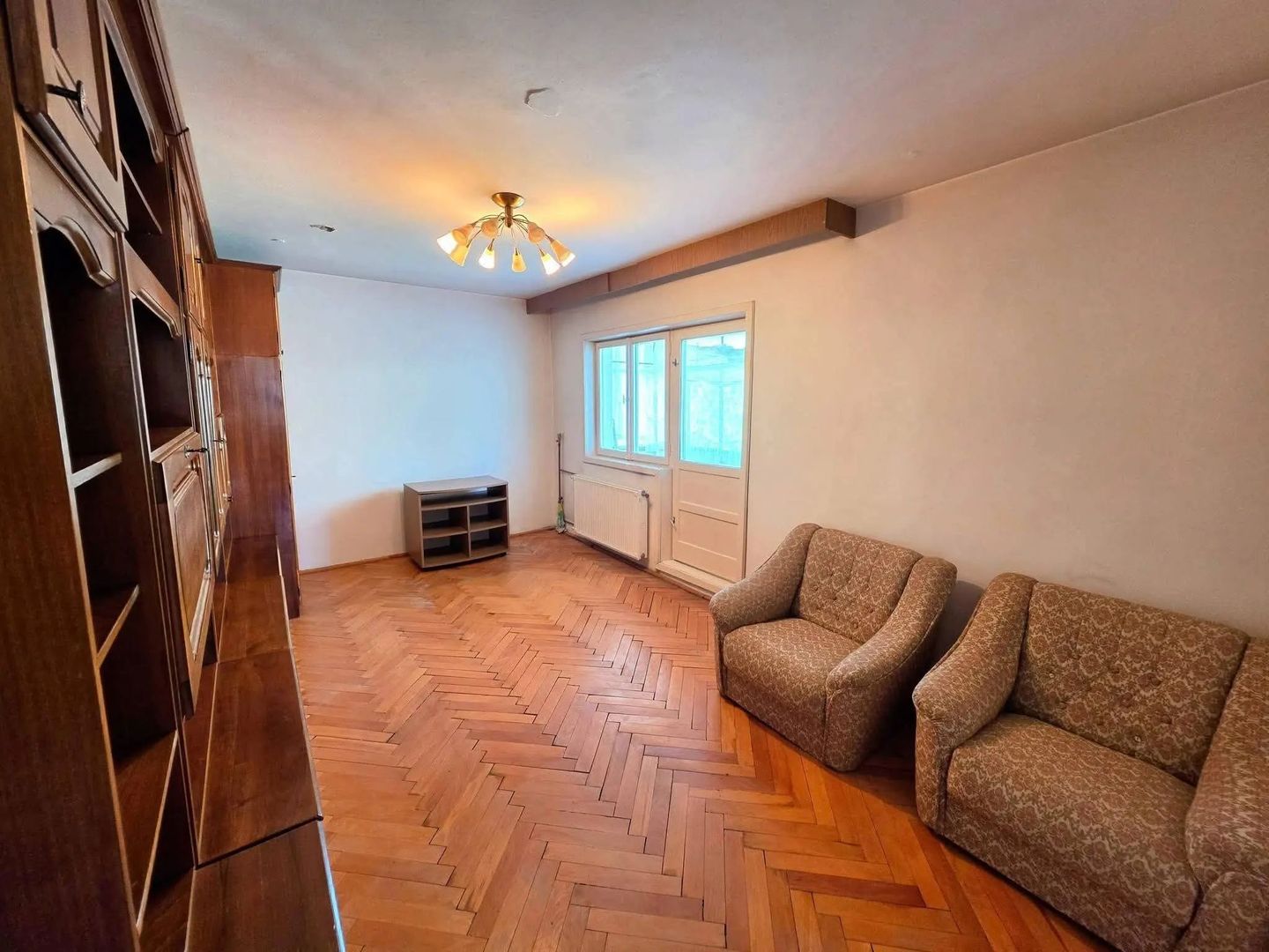 Vand apartament cu 2 camere decomandat in Calea Lipovei - Poză 6