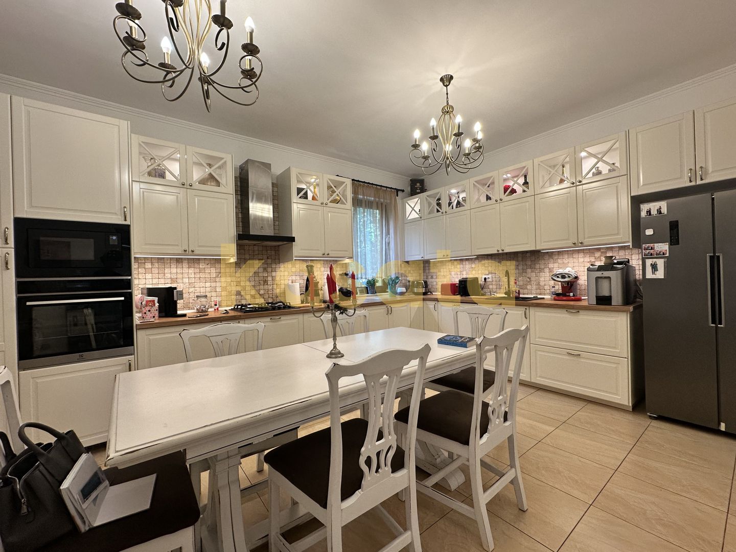 Vila care redefinește echilibrul între rafinament, spațiu și liniște - Poză 7