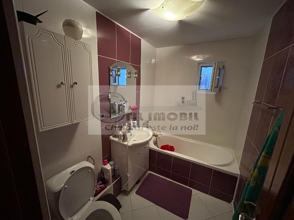 Apartament 4 camere decomandat 2 bai 79mp Nicolina-Frumoasa - Poză 3