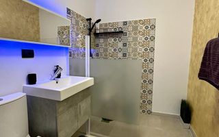 Apartament 2 camere, balcon, parcare, zona Teilor - Poză 8