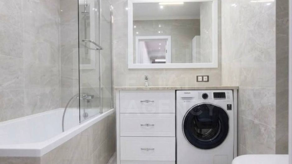 Chirie, apartament 2 camere 90 mp, strada Melestiu, Centru - Poză 8
