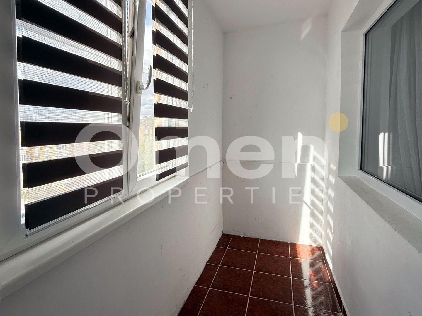 Apartament cu 2 camere decomandat, renovat , etaj 4 Paltinisului - Poză 4