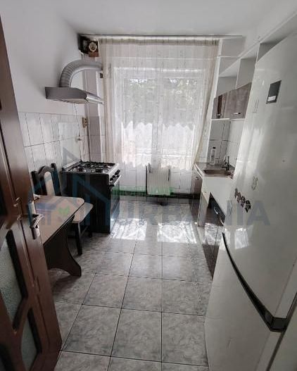 Apartament 3 camere, semidecomandat, Podu Roș – 5 minute de Palas. Liber imediat. - Poză 6