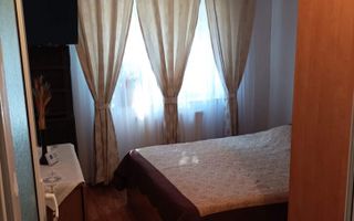 Apartament 3 camere, zona Primaverii, etaj 1 - Poză 3