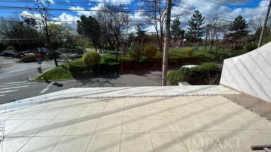Vila individuala de lux de inchiriat, in cartier Gruia aproape de Cetatuie! - Poză 17