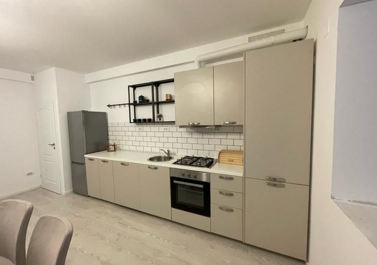 Apartament de inchiriat 4 camere Aron Cotrus Herastrau - Poză 2