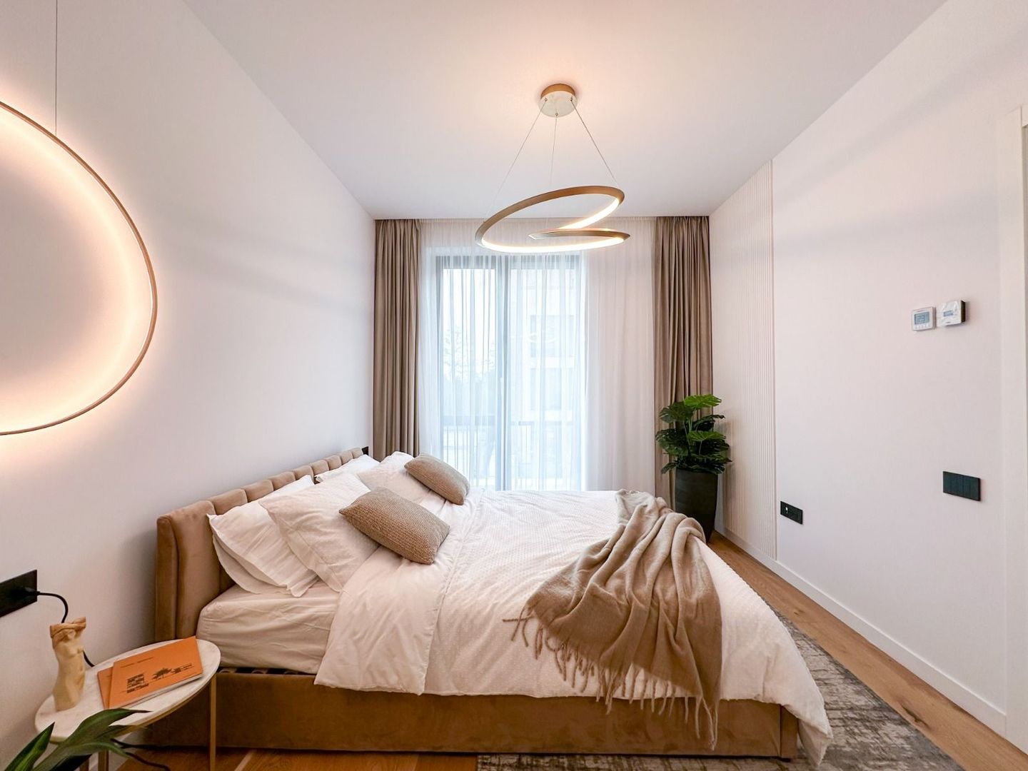 Apartament de 3 camere in Amber Forest - Poză 1