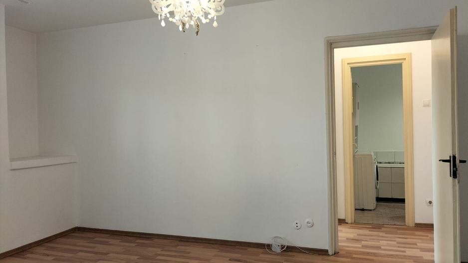 Inchiriere apartament 2 camere zona 1 Mai langa statia Metrou - Poză 4