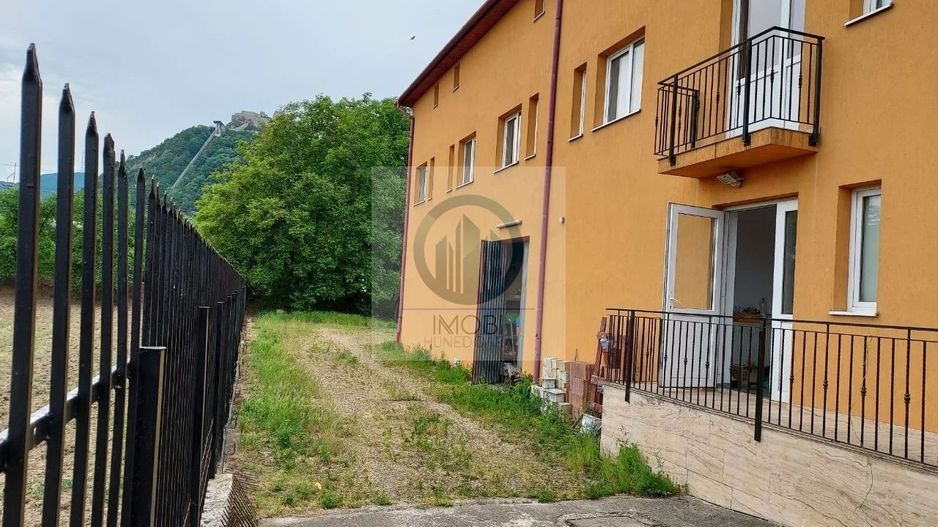 Cladire la cheie 2 ap si 8 garsoniere Deva cartier Grigoresc 495 mp - Poză 12