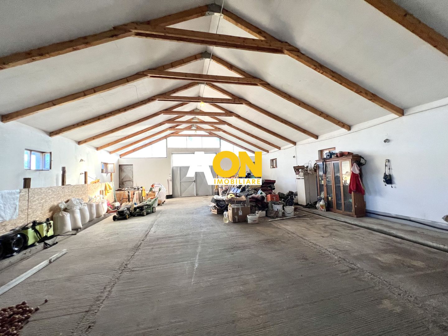 Ferma de vanzare cu 550MP utili si 27.500MP teren la asfalt - Poză 20