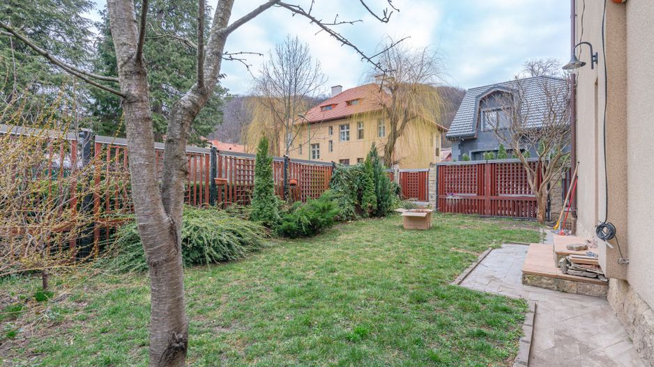 Casă individuală cu 7 camere lângă AFI Mall, ideală pentru birouri sau locuință - Poză 32