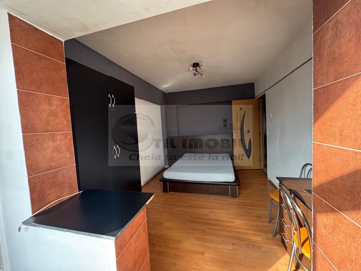 Apartament de 3 camere Dacia - 420 euro - Poză 2