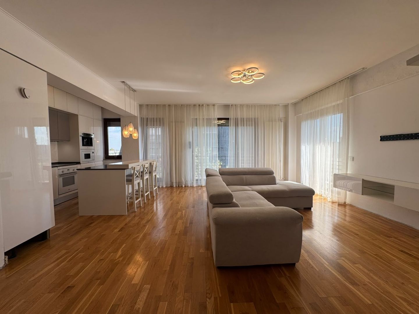 3 camere + LOC DE PARCARE INCLUS || BANEASA- AVIATIEI -BIHARIA - Poză 2