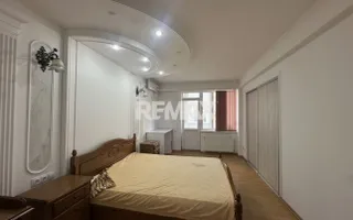Apartament cu 2 odăi +living ultra centru, Mun. Chișinău - Poză 12