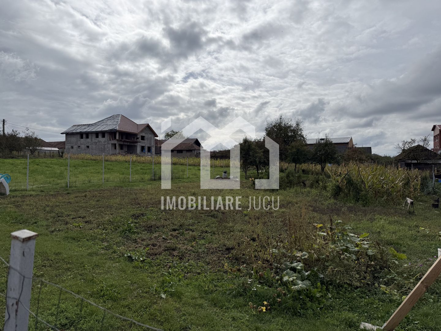 Teren intravilan autorizat pentru locuință individuală – Jucu de Sus - Poză 1