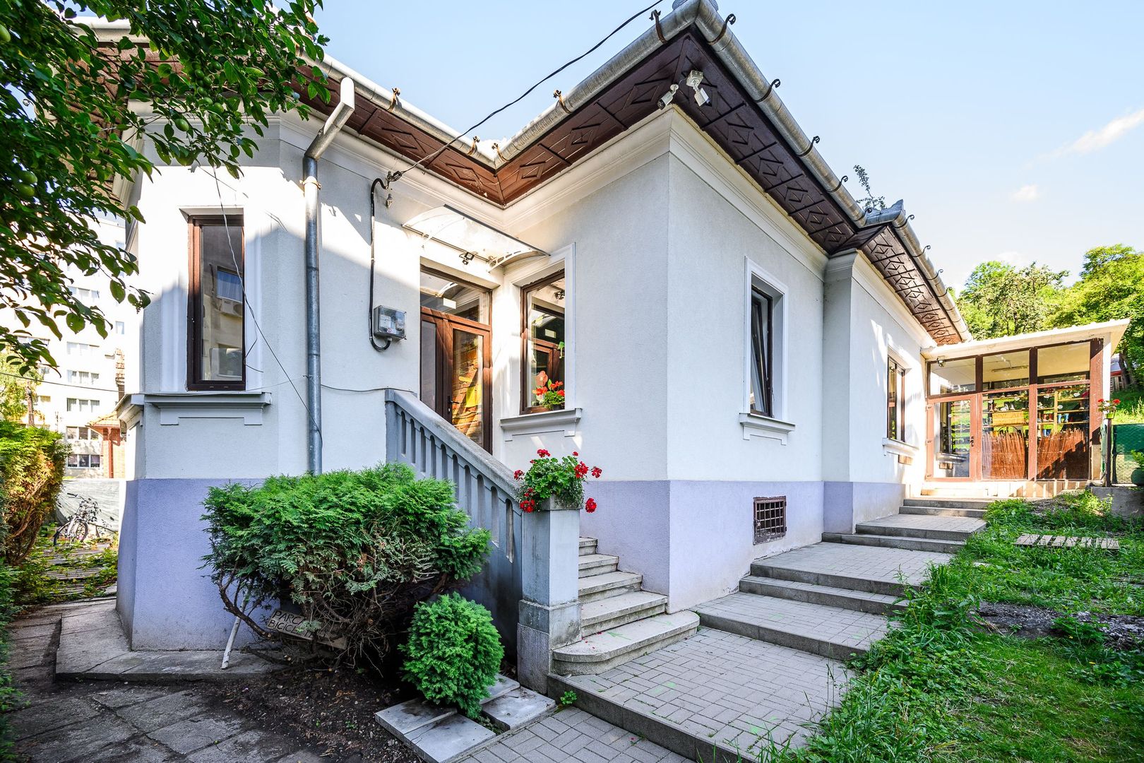 Casa 200MP cu teren de 2.050MP - Grigorescu - Str.Donath 20 - Poză 1