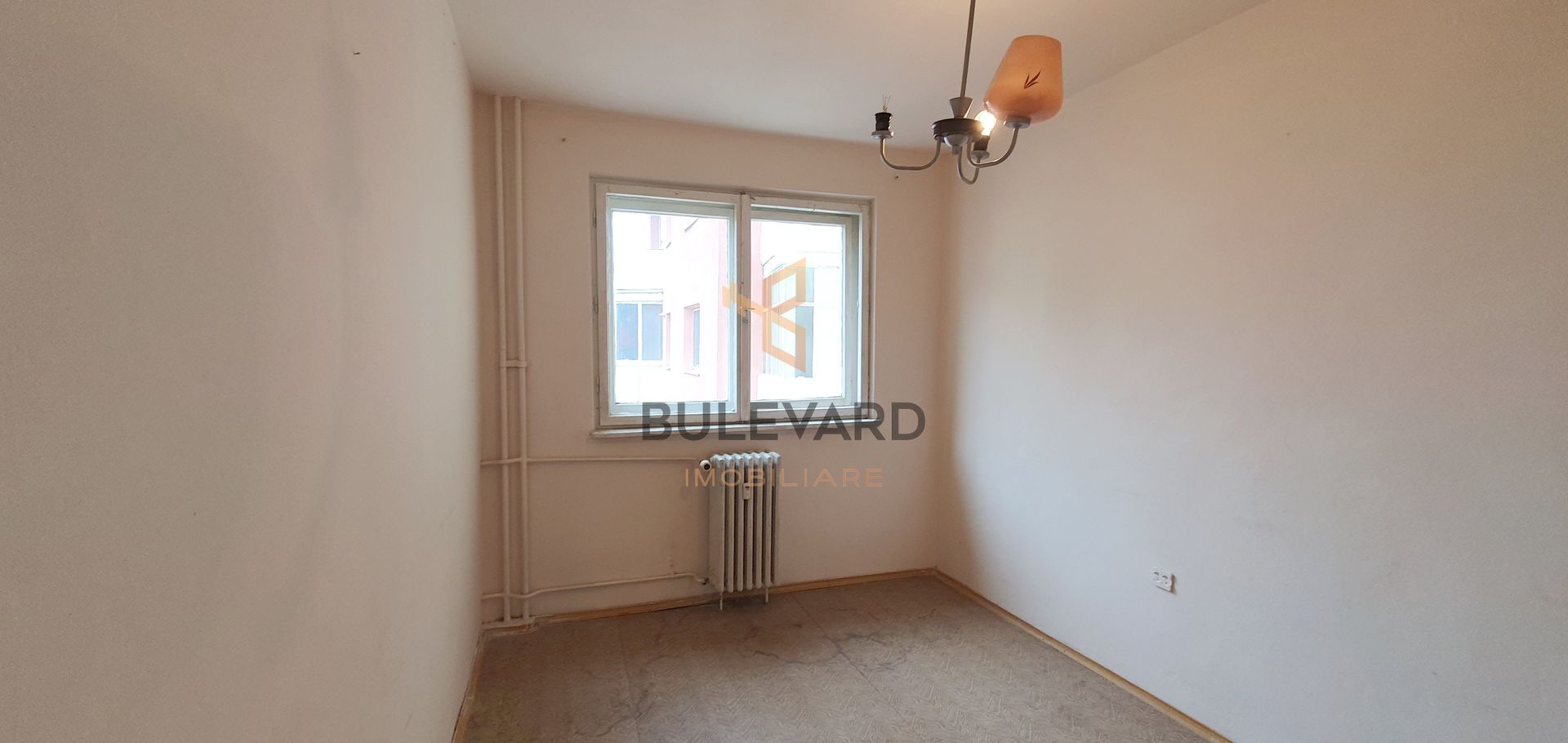 Apartament cu 2 camere decomandat, zona Winmarkt! - Poză 2