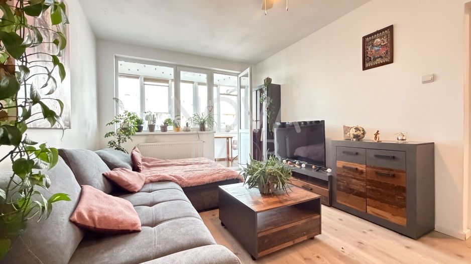 Apartament 3 camere, decomandat, Mihai Viteazu - Poză 2