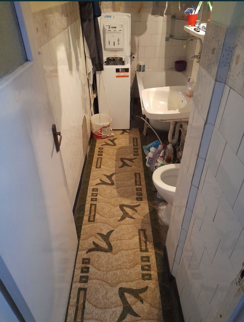 Vand apartament 3 camere zona Casa de cultura - Poză 2