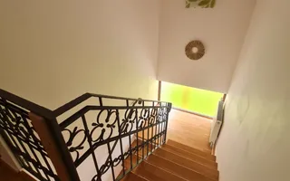 Vila spațioasă și recent renovată în Ghiroda! - Poză 22
