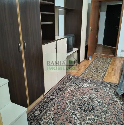 Garsonieră 30 mp, parter înalt, centrală proprie, ideală investiție - Poză 1