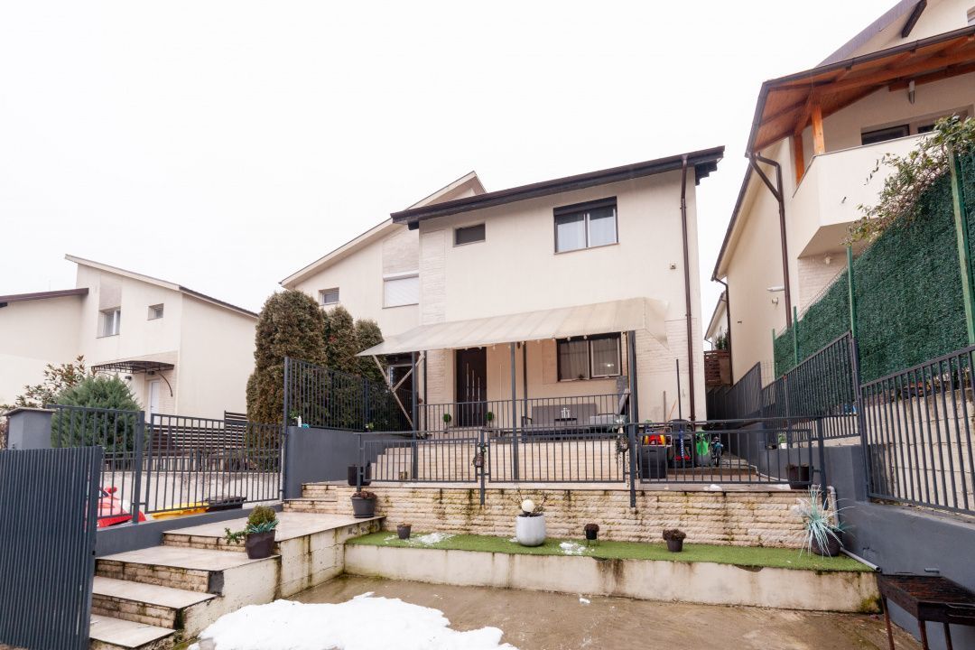 Casa tip duplex - Cartier Trivale - mobilată și utilată parțial - Poză 17