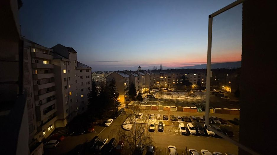 Apartament 3 camere decomandat 74 M² utili zona Lenin Nicolae Iorga - Poză 4