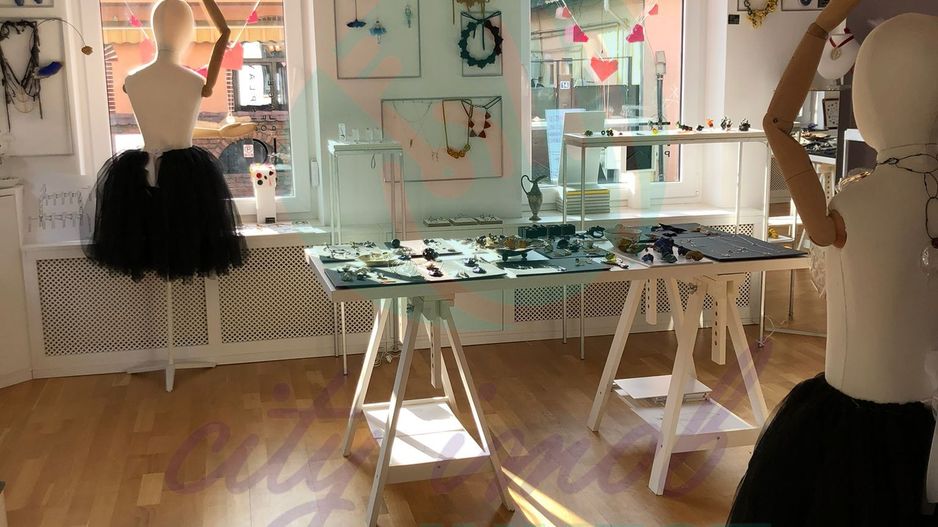 Un apartament Chic ideal ca locuinta sau activitate - Poză 3