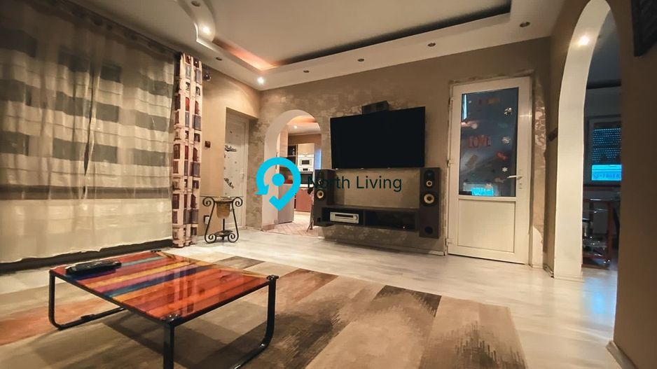 Vila 7 camere -Hala Traian Bucuresti - Poză 1