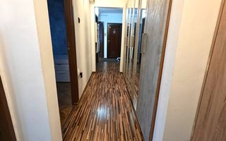 Apartament cu 3 camere in zona Lunei - Poză 3