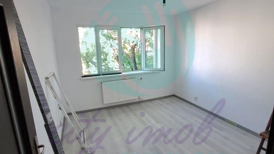 2 camere luminoase aproape de metrou Crangasi - Poză 4