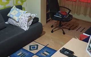 3 decomandate, etaj 2/4, centrala termica, Rovine - 157 000 Euro - Poză 3