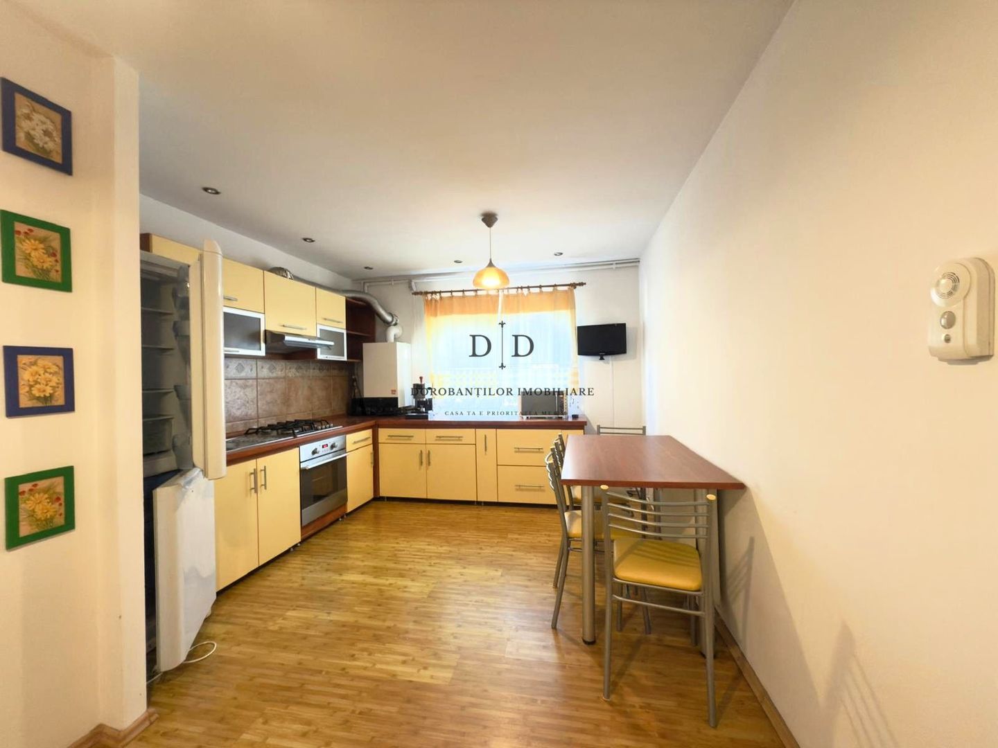 Închiriere apartament 3 camere – Calea Dorobanților-Parcare exterioară - Poză 3