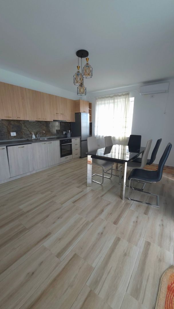 3 camere cu terasa si parcare exterioara Prima Onestilor - Poză 1
