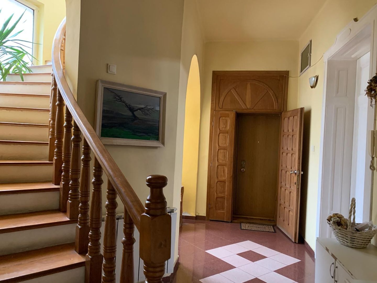 Casa versatila   P+E+M in zona  isorica Sinaia - Poză 22